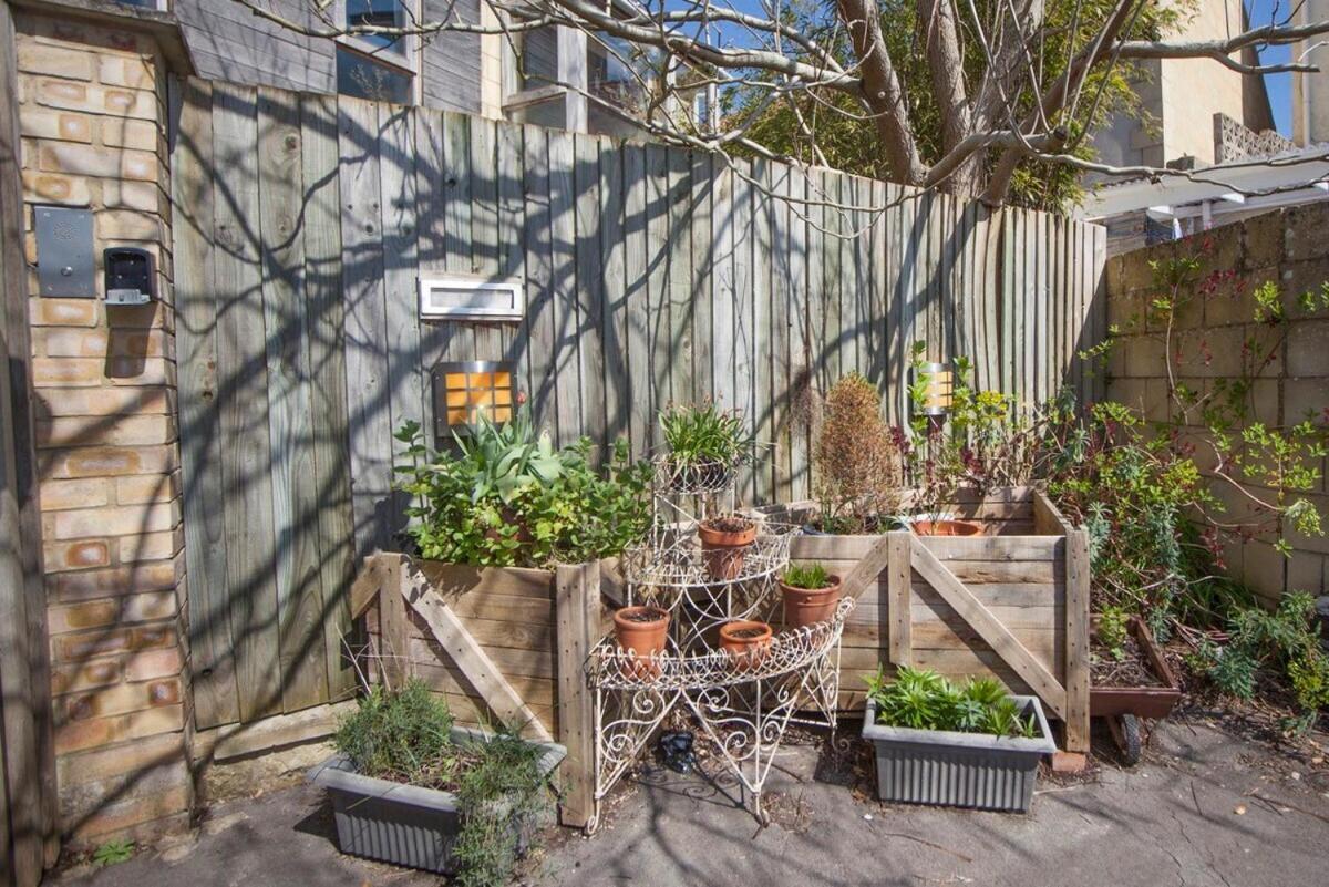 ※ Relaxing Home- Parking & Gorgeous Gardens Bath Bagian luar foto
