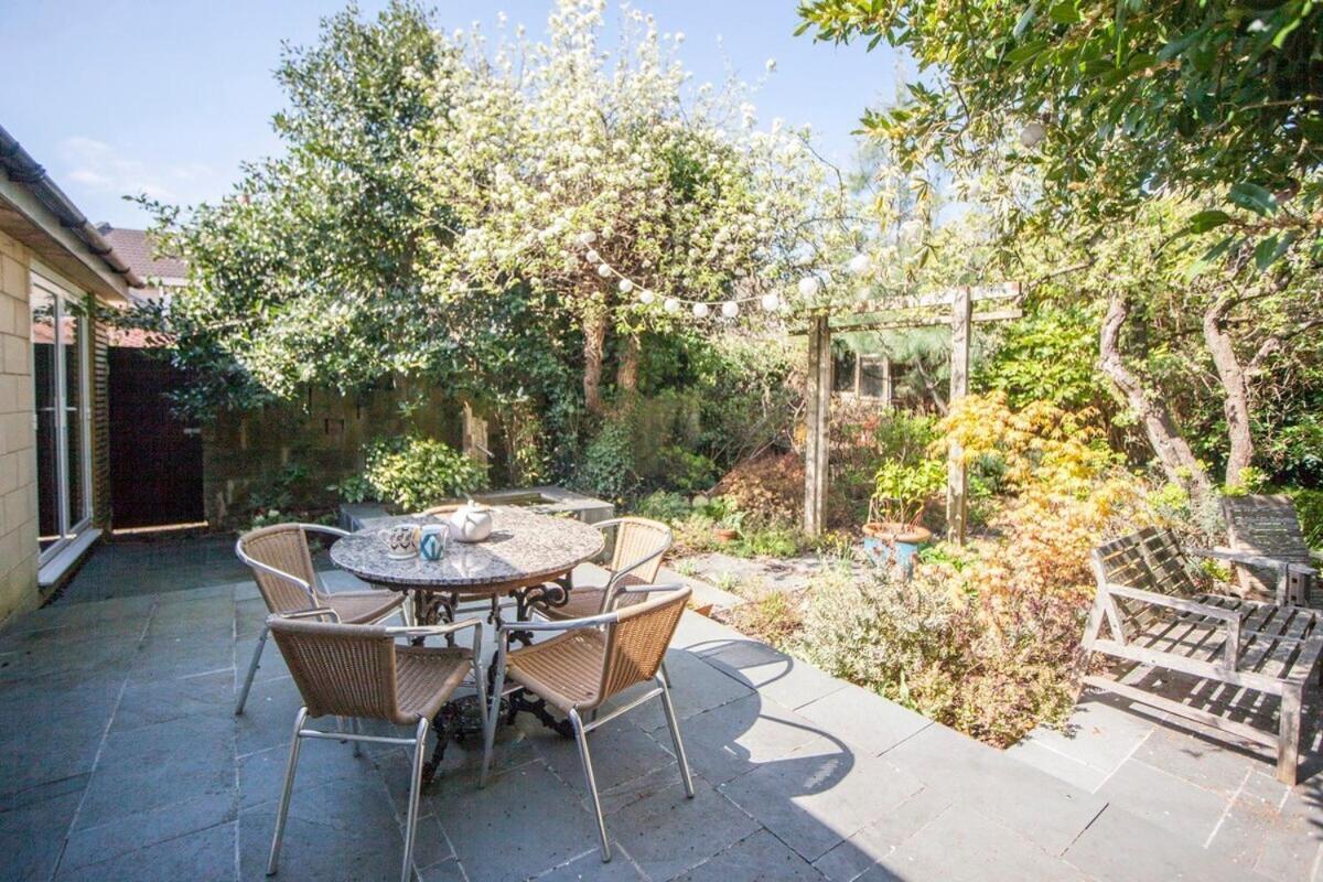 ※ Relaxing Home- Parking & Gorgeous Gardens Bath Bagian luar foto