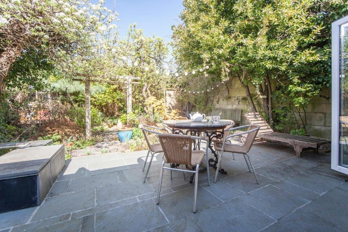 ※ Relaxing Home- Parking & Gorgeous Gardens Bath Bagian luar foto